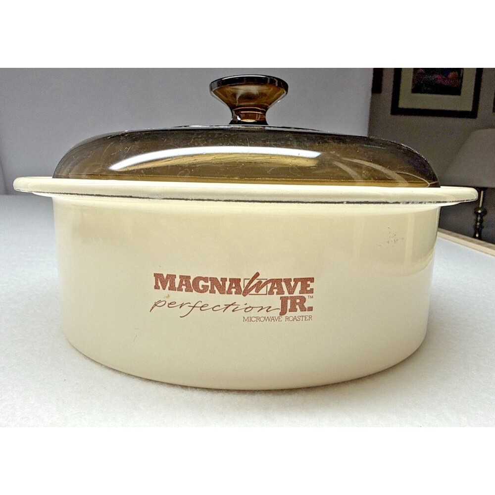 Magnawave Perfection Jr Microwave Roaster Casserole Dish Lid Rack Vintage USA